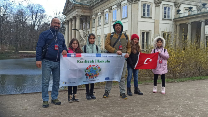 Köy çocukları proje sayesinde Avrupa'yı geziyor
