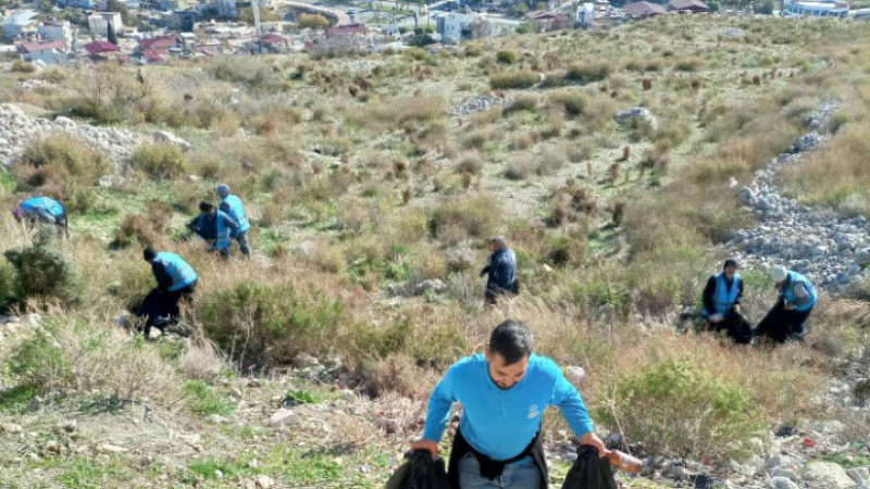 Silifke Belediyesi’nden Kent Genelinde Temizlik Ve Bakım 