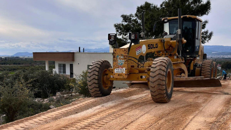 ATAYURT MAHALLESİ’NDE YOLLAR BAKIMA ALINDI