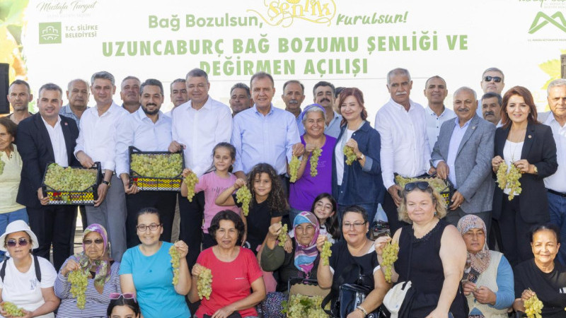 Başkan Seçer ve Meral Seçer, ‘Uzuncaburç Bağ Bozumu Şenliği ve Değirmen Açılışı’na Katıldı