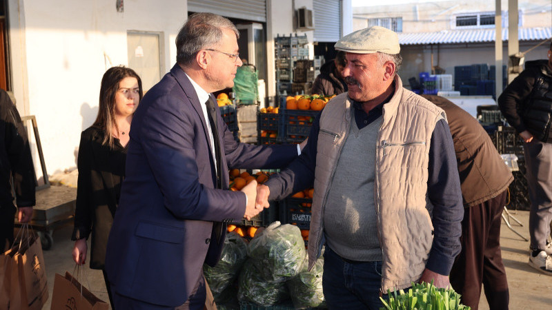 BAŞKAN TURGUT’TAN HAL ESNAFINA ZİYARET